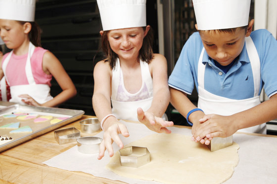 kids-in-kitchen